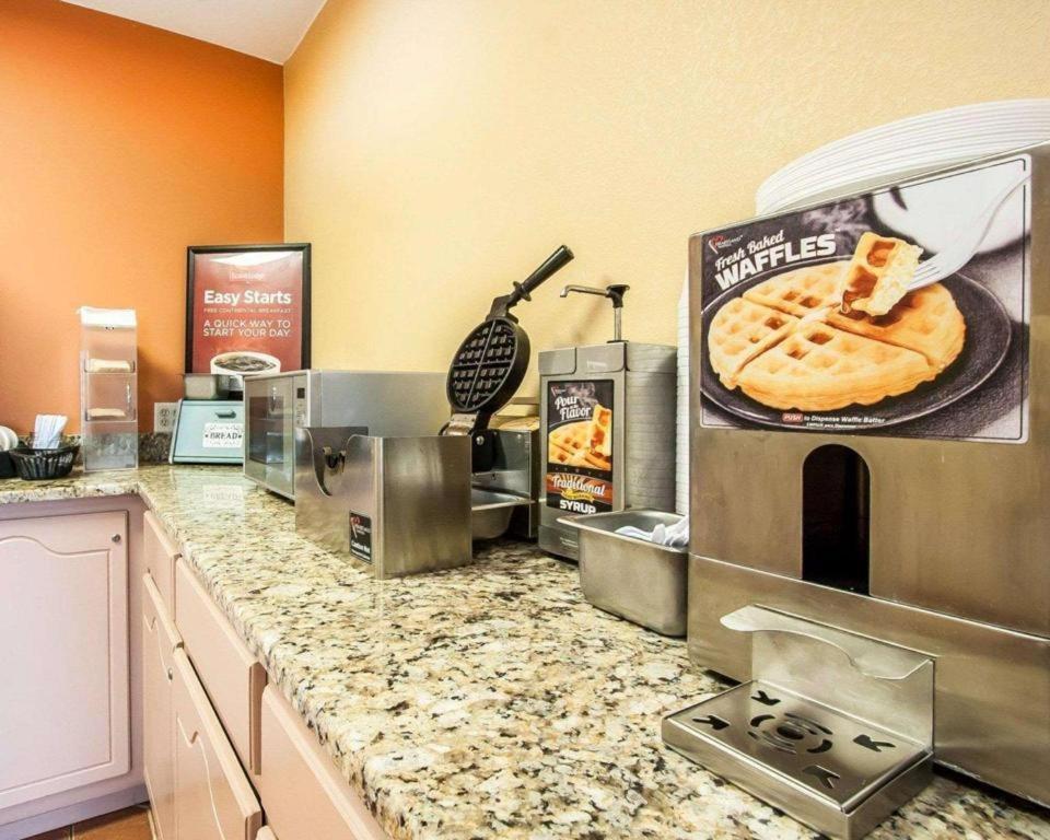 Econo Lodge Inn & Suites I-20, Exit 73 Tuscaloosa Exteriér fotografie