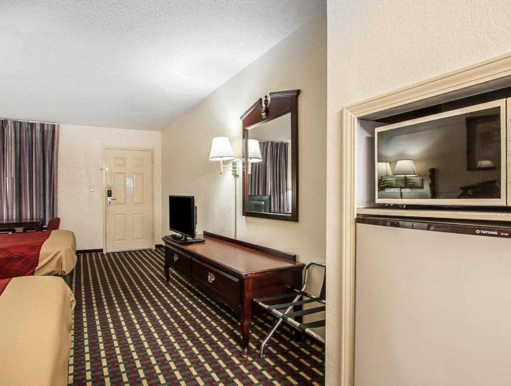Econo Lodge Inn & Suites I-20, Exit 73 Tuscaloosa Exteriér fotografie