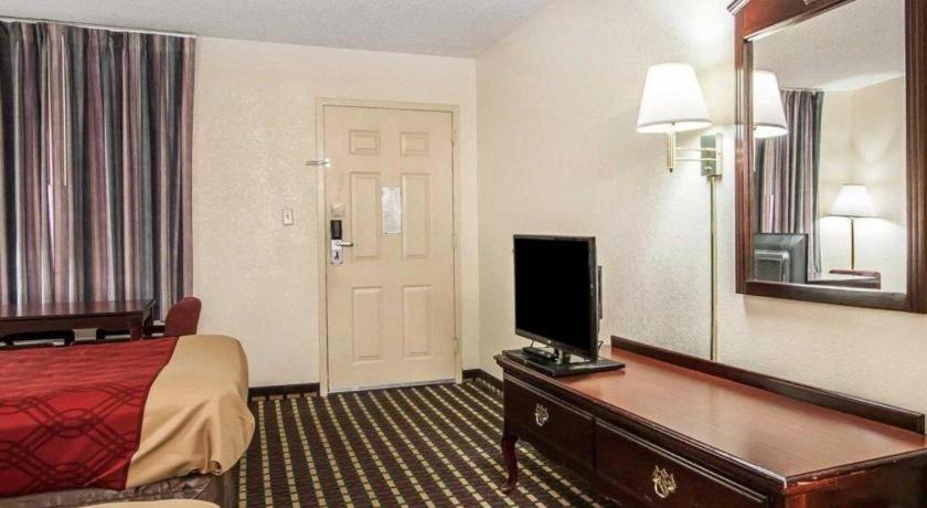 Econo Lodge Inn & Suites I-20, Exit 73 Tuscaloosa Exteriér fotografie